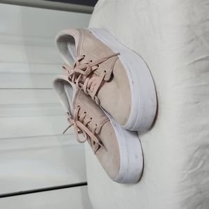 Pink DC Tennis shoes